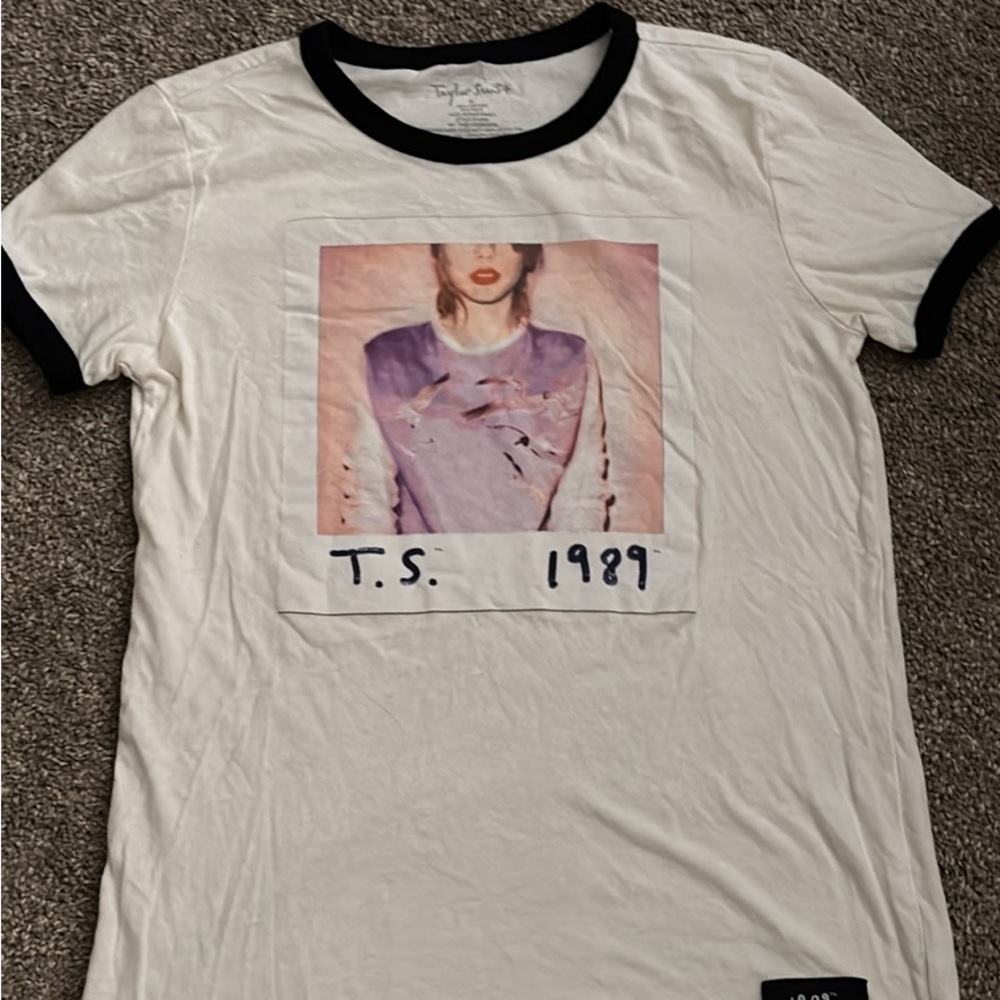 Taylor Swift 1989 Tour Shirt